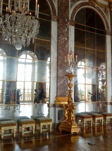 Detalj Dvorane ogledala - ako se zna koliko su ogledala nekad bila skupa, jos je jasnije kakav su efekat imala na posetioce